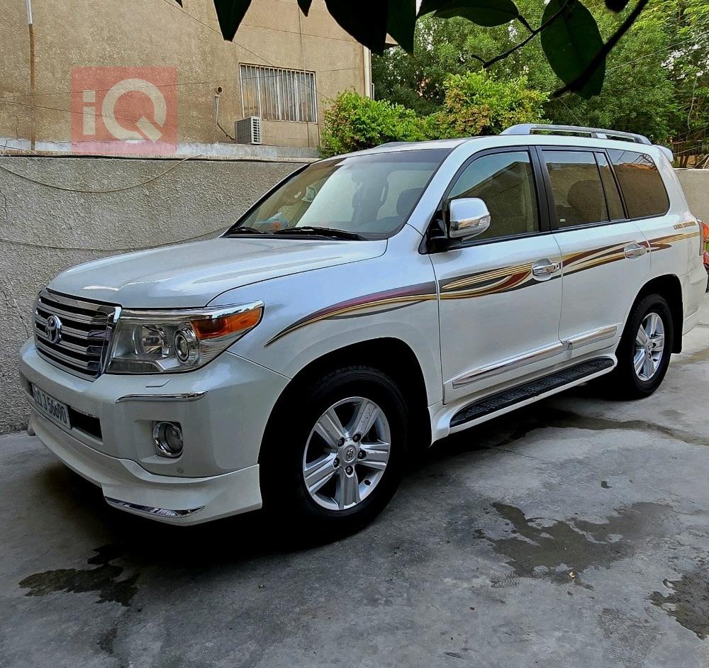 تويوتا لاندكروزر